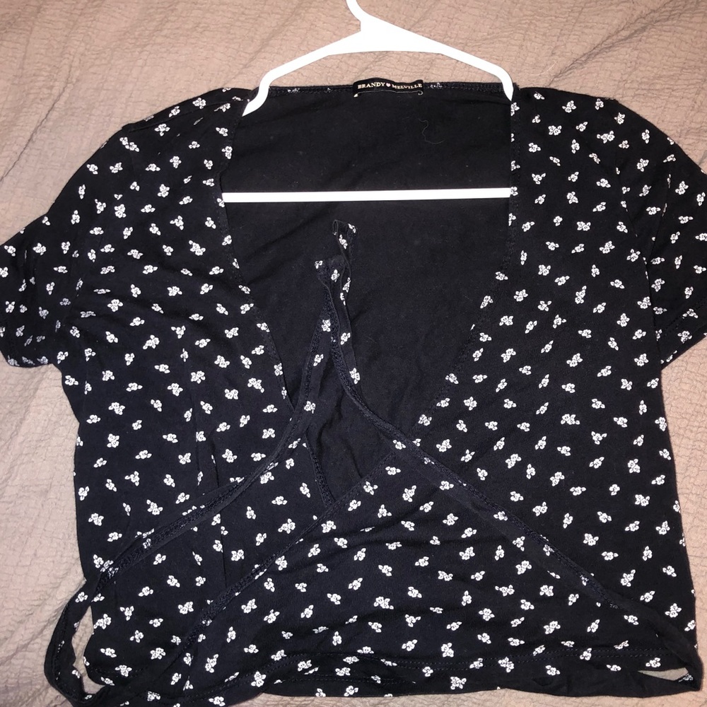MAKE OFFERS wrap floral top